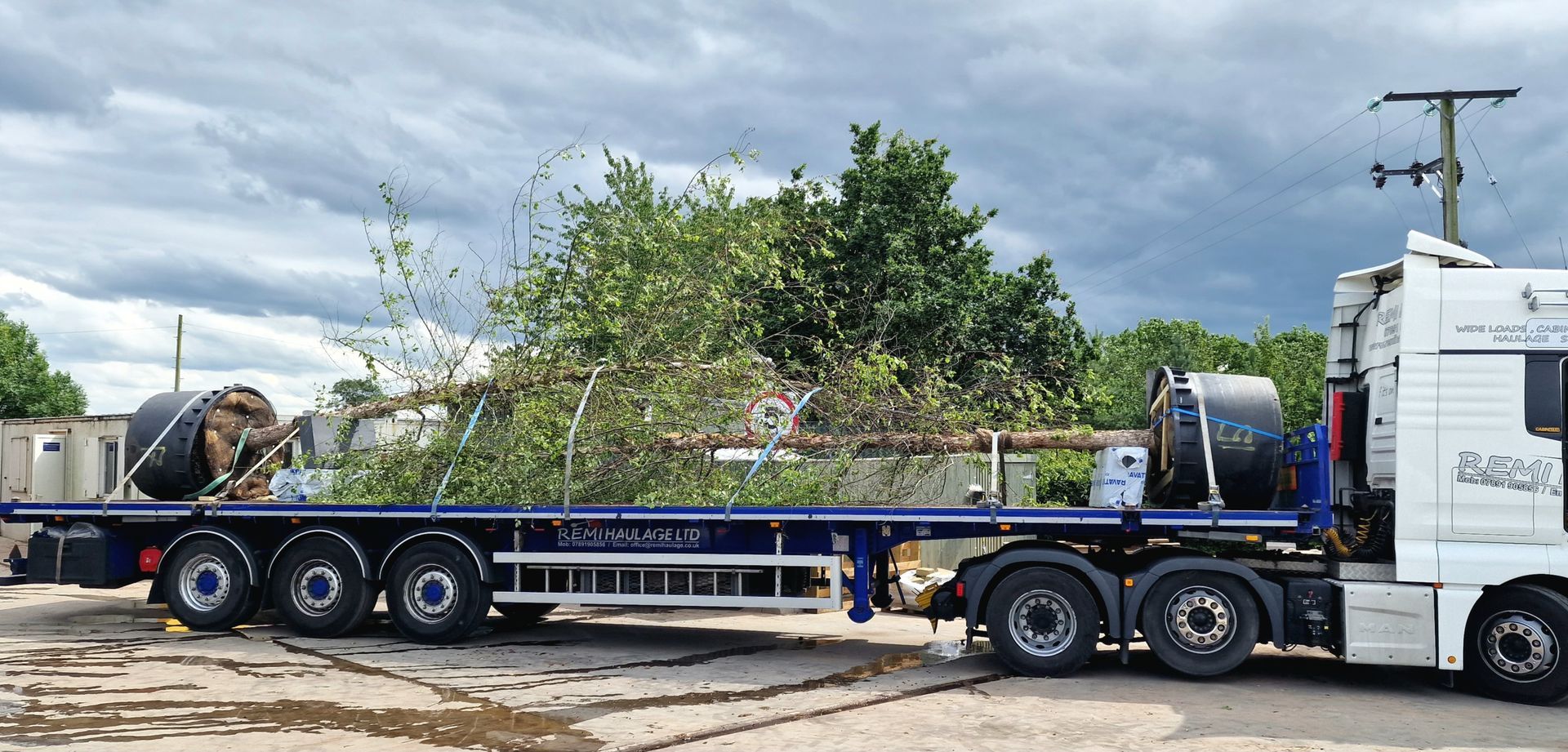 Wide and abnormal load transport by Remi Haulage in Manchester
