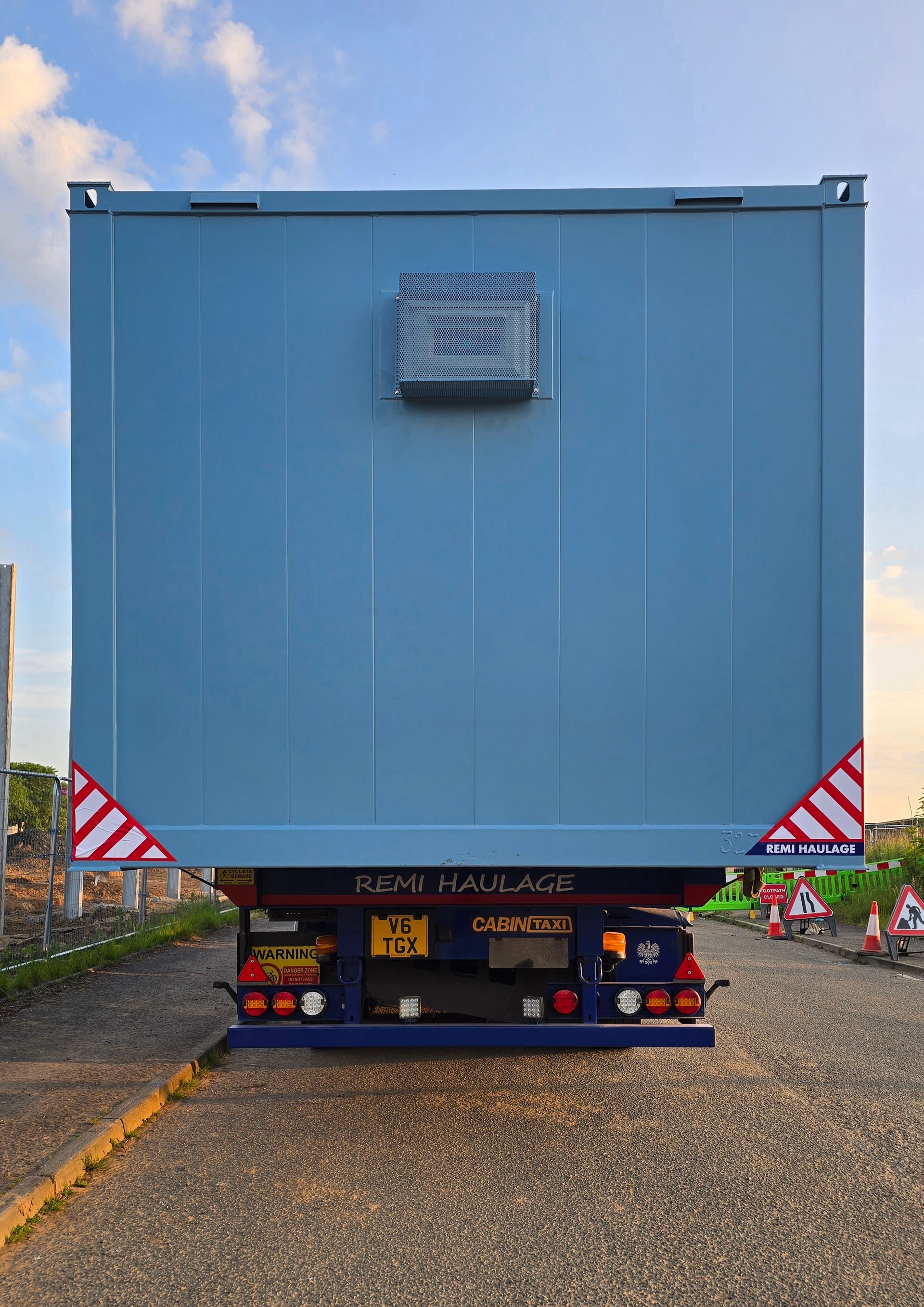 Cabin secured on a Remi Haulage trailer