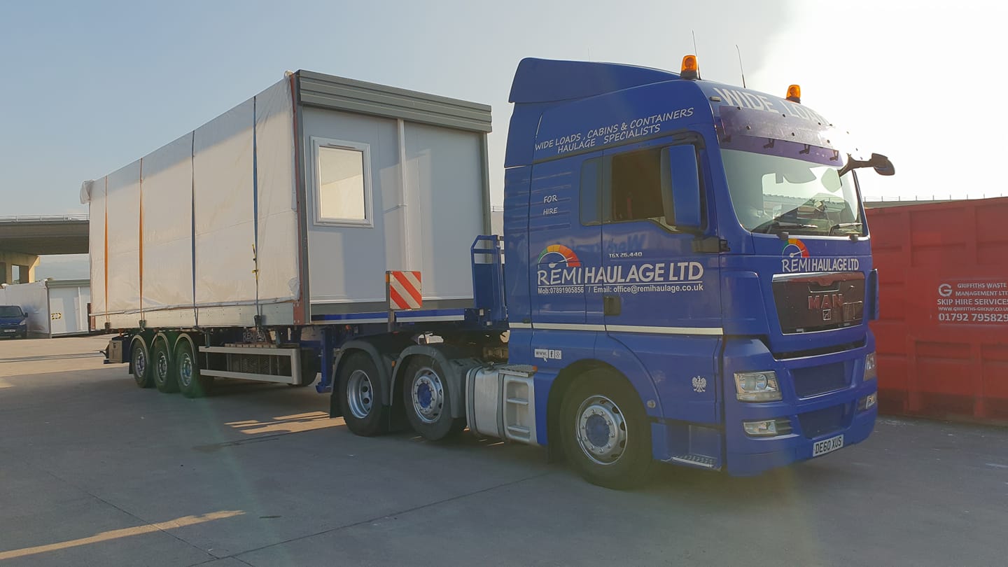 Large load transported by Remi Haulage