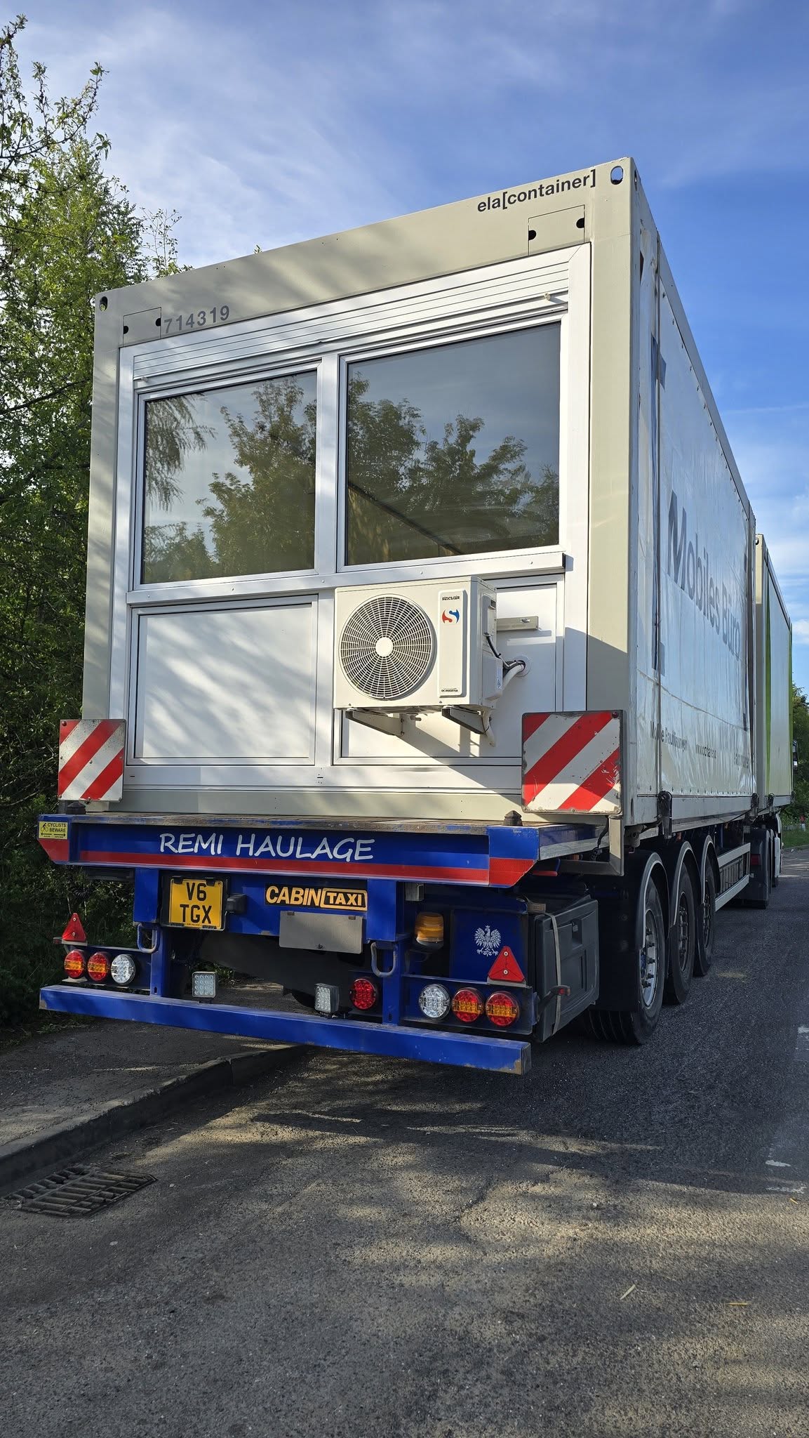 Large container secured on Remi Haulage trailer